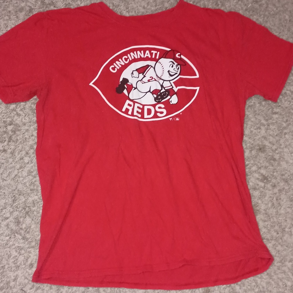 Men's Fanatics Cincinnati Reds T-Shirt Size Large Color Red Graphic Logo...
